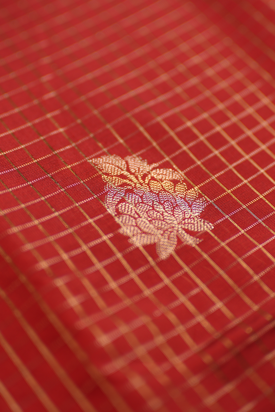 Red Checks Chiniya Silk Banarasi Saree — view 4