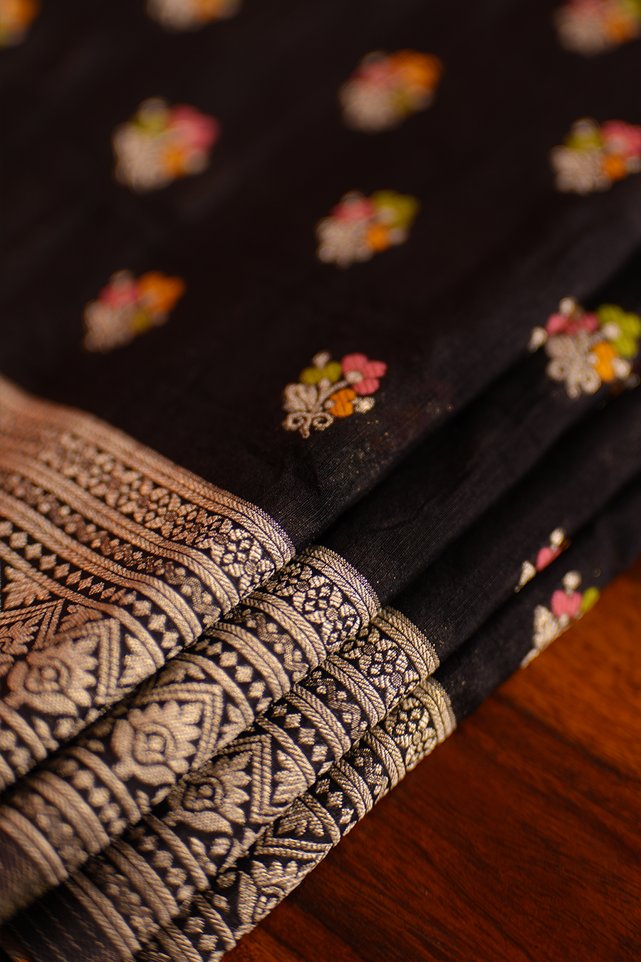Black Floral Butta Chiniya Silk Saree — view 4