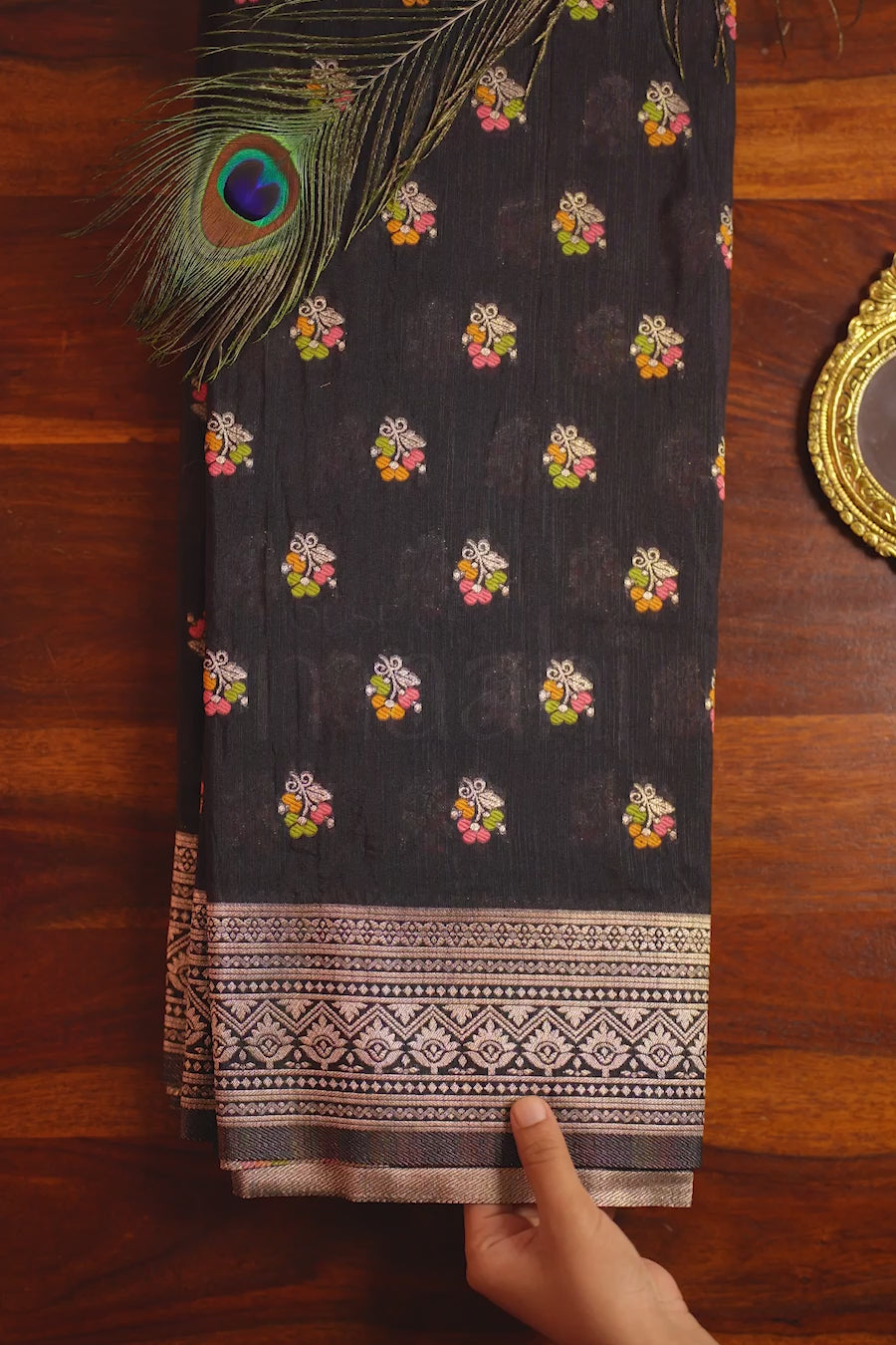Black Floral Butta Chiniya Silk Saree — video